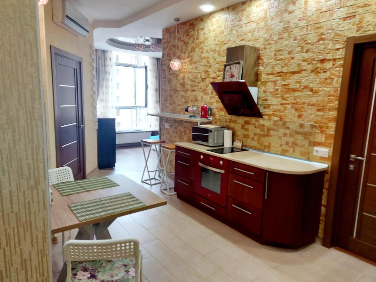 Apartment On Fratsuzsky Bulvar Одеса Екстериор снимка