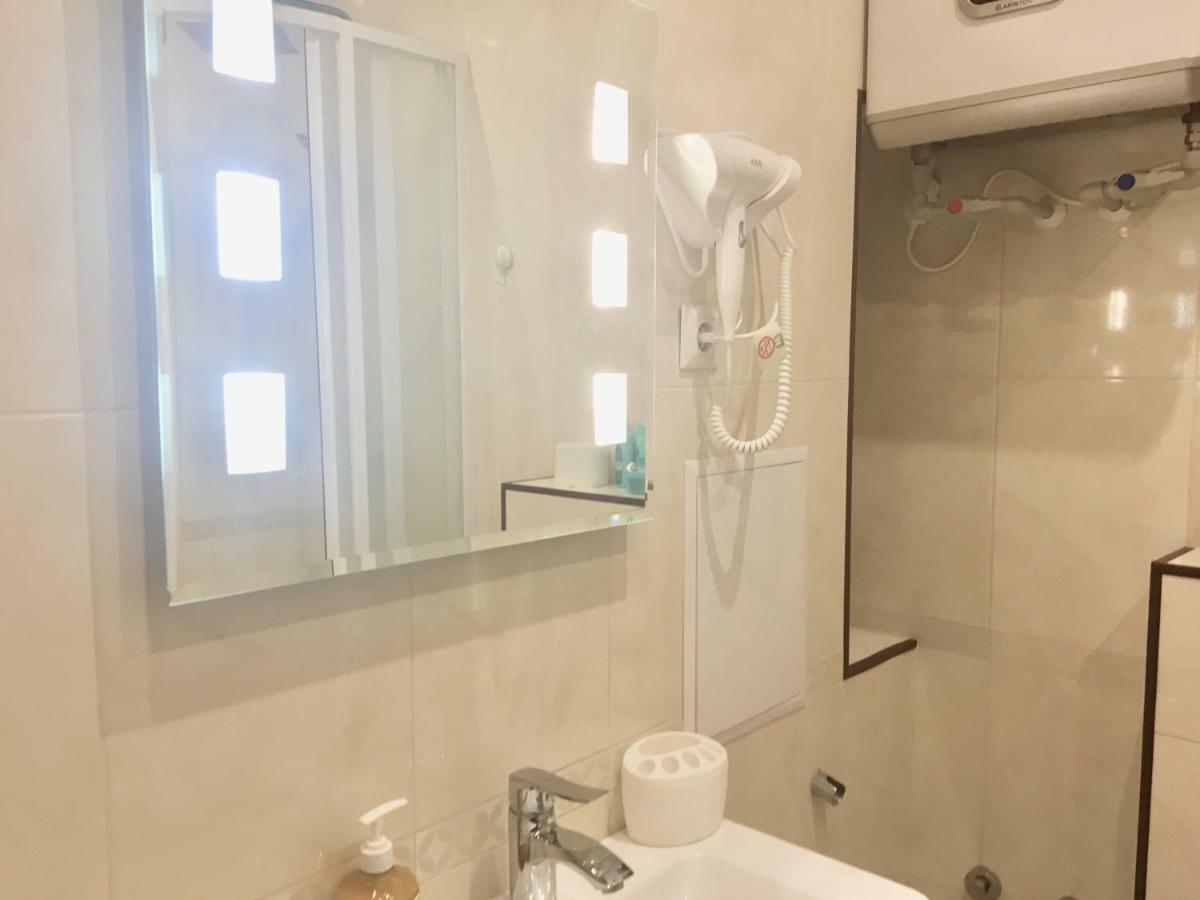 Apartment On Fratsuzsky Bulvar Одеса Екстериор снимка